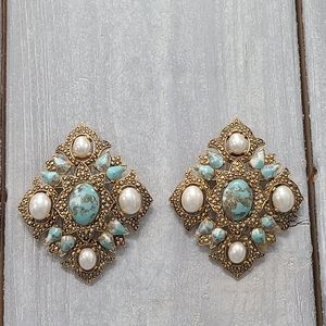 Vintage Sarah Coventry Brooches/Pendant Set of 2